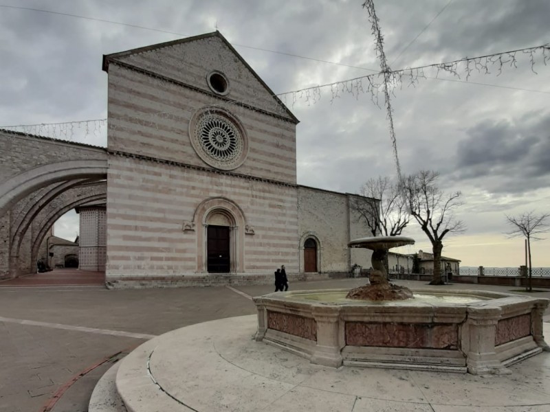 Basilika der Heiligen Chiara in Assisi