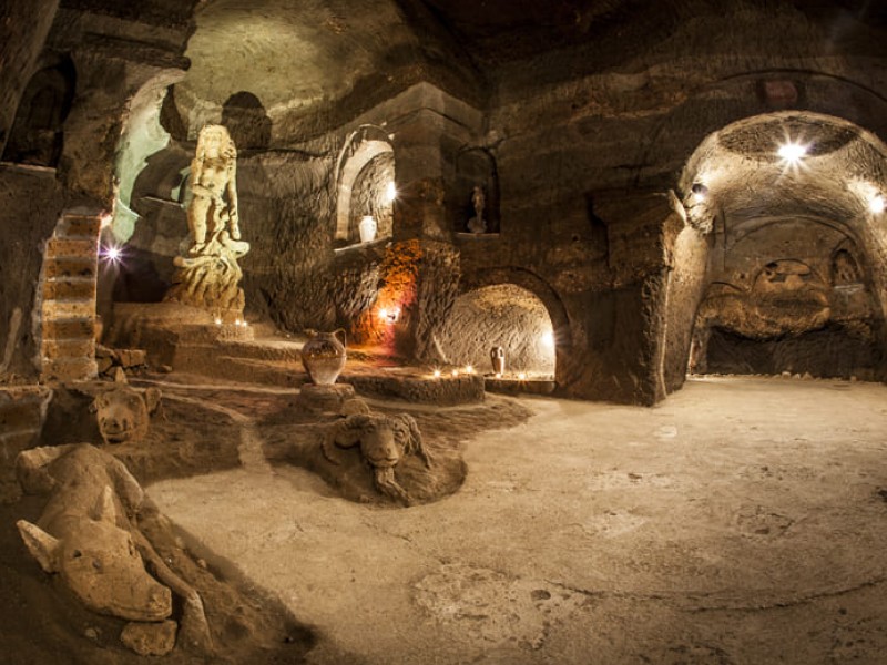 Orvieto's Underground Hadrian's Labyrinth with Wine and Food Tasting
